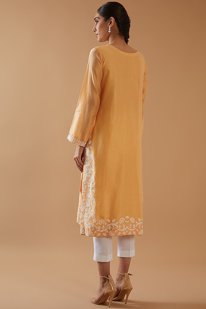 Peach Chanderi Silk Embroidered Kurta Set by ANGSA BY NIDHIR & SHELLY at Pernia's Pop Up Shop
