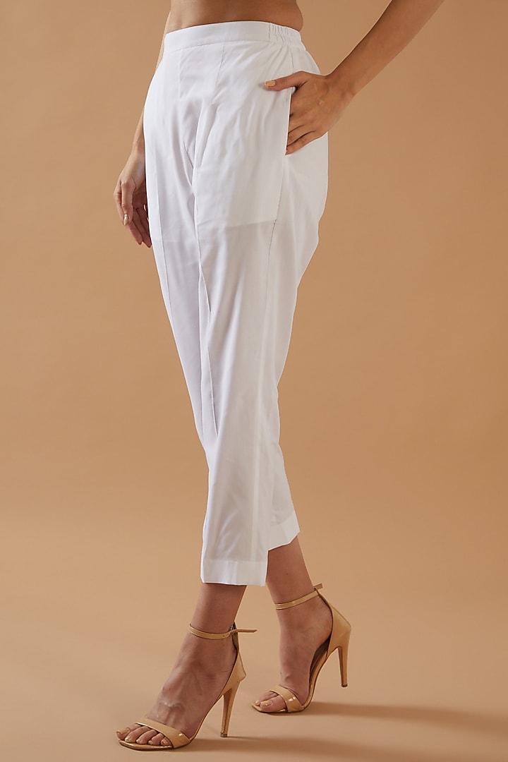 Peach Chanderi Silk Embroidered Kurta Set by ANGSA BY NIDHIR & SHELLY at Pernia's Pop Up Shop