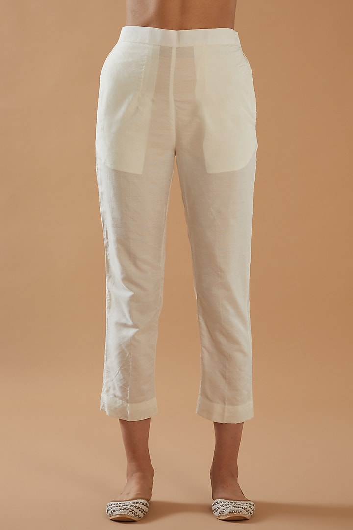 Ivory Chanderi Silk Embroidered Kurta Set by ANGSA BY NIDHIR & SHELLY at Pernia's Pop Up Shop