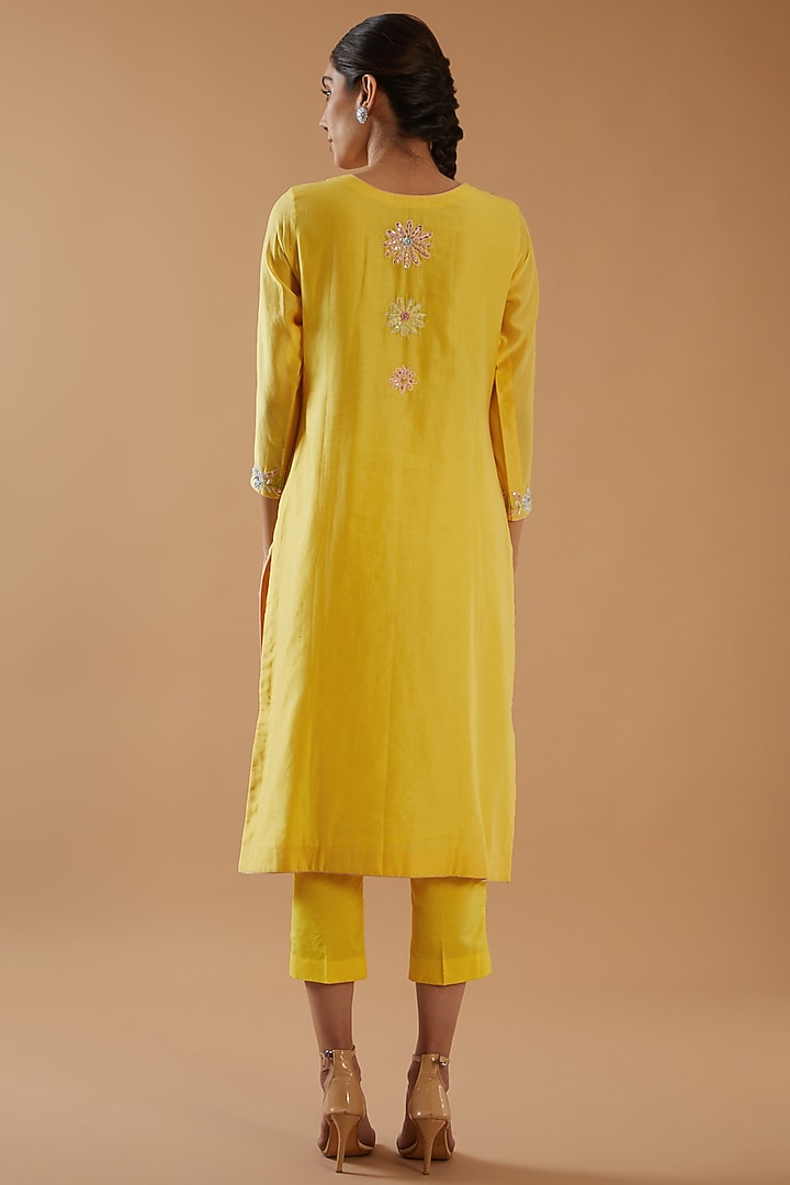 Yellow Chanderi Silk Embroidered Kurta Set by ANGSA BY NIDHIR & SHELLY at Pernia's Pop Up Shop