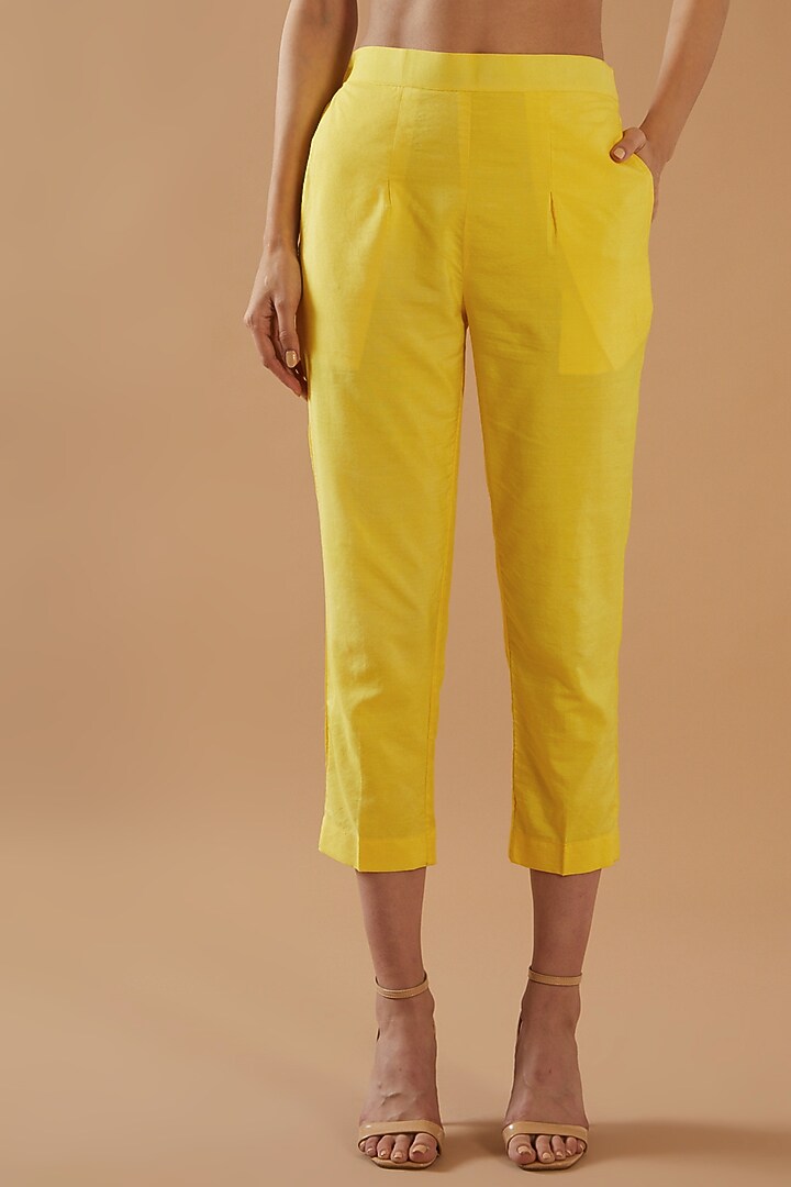 Yellow Chanderi Silk Embroidered Kurta Set by ANGSA BY NIDHIR & SHELLY at Pernia's Pop Up Shop
