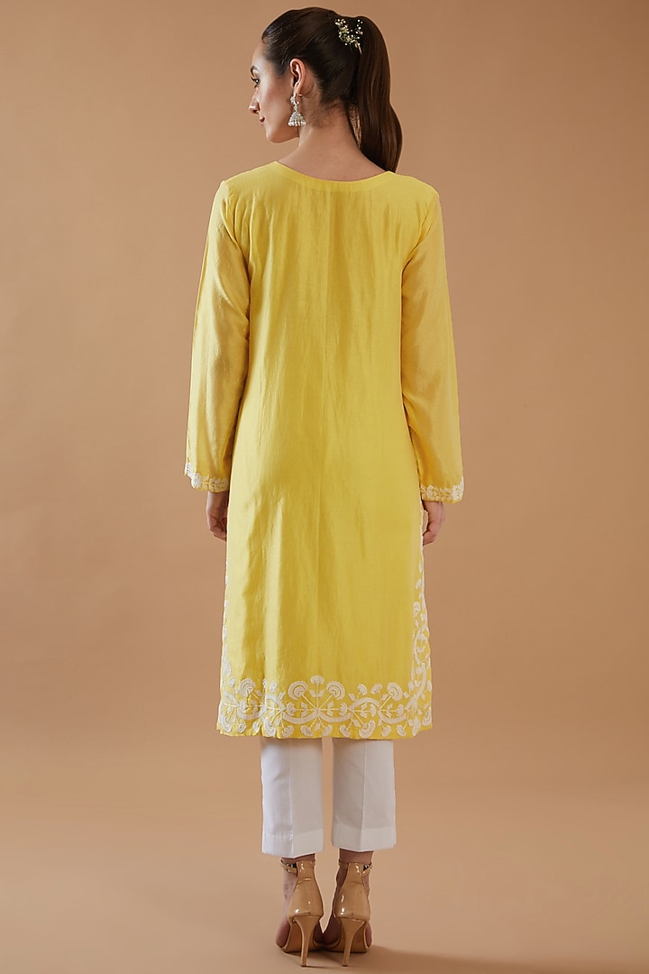 Yellow Chanderi Silk Embroidered Kurta Set by ANGSA BY NIDHIR & SHELLY at Pernia's Pop Up Shop