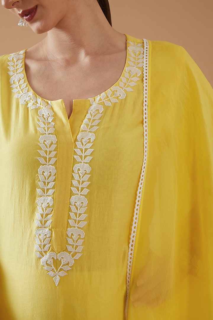 Yellow Chanderi Silk Embroidered Kurta Set by ANGSA BY NIDHIR & SHELLY at Pernia's Pop Up Shop