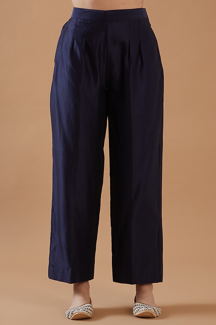 Navy Blue Chanderi Silk Embroidered Kurta Set by ANGSA BY NIDHIR & SHELLY at Pernia's Pop Up Shop