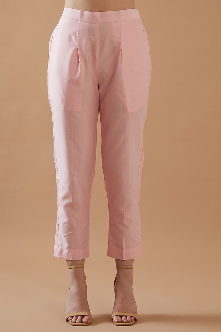 Rose Pink Chanderi Silk Embroidered Kurta Set by ANGSA BY NIDHIR & SHELLY at Pernia's Pop Up Shop