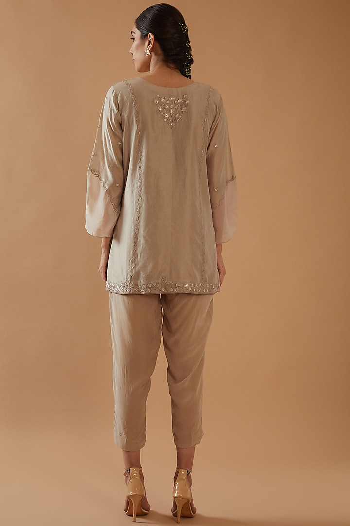 Fawn Chanderi Silk Embroidered Kurta Set by ANGSA BY NIDHIR & SHELLY at Pernia's Pop Up Shop