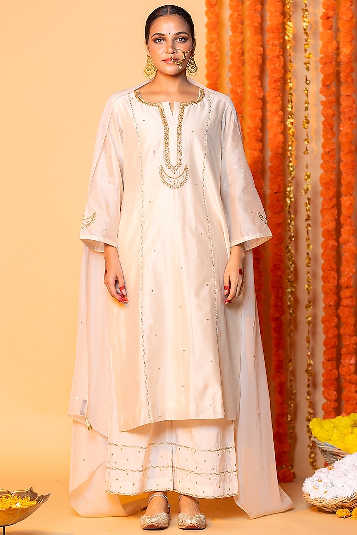 Beige Chanderi Silk Zardosi Embroidered Kalidar Kurta Set by ANGSA BY NIDHIR & SHELLY at Pernia's Pop Up Shop