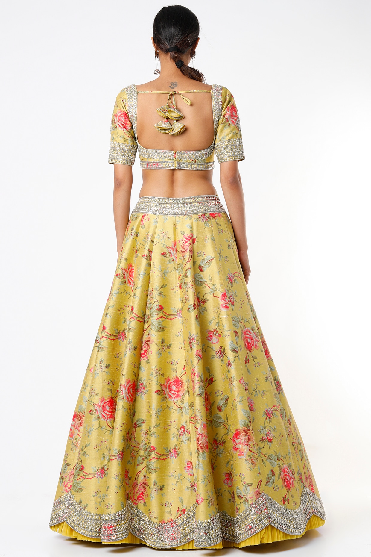 Anushree reddy | Indian outfits, Two piece skirt set, Fashion