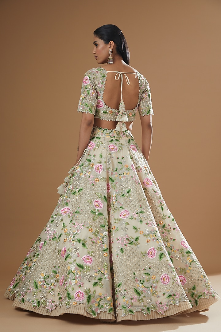 White Organza Embroidered Bridal Lehenga Set by Anushree Reddy at Pernia's Pop Up Shop