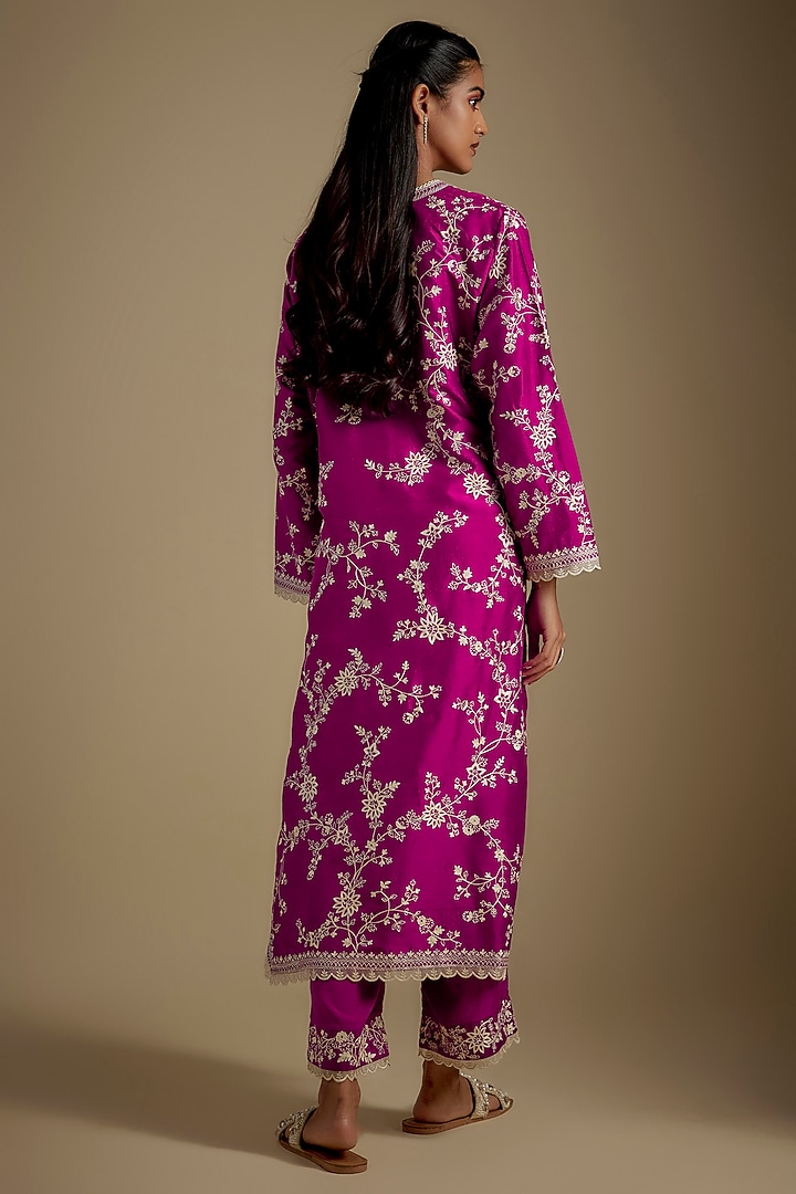 Magenta Dupion Silk Aari Thread Work Kurta Set by Anushree Reddy at Pernia's Pop Up Shop