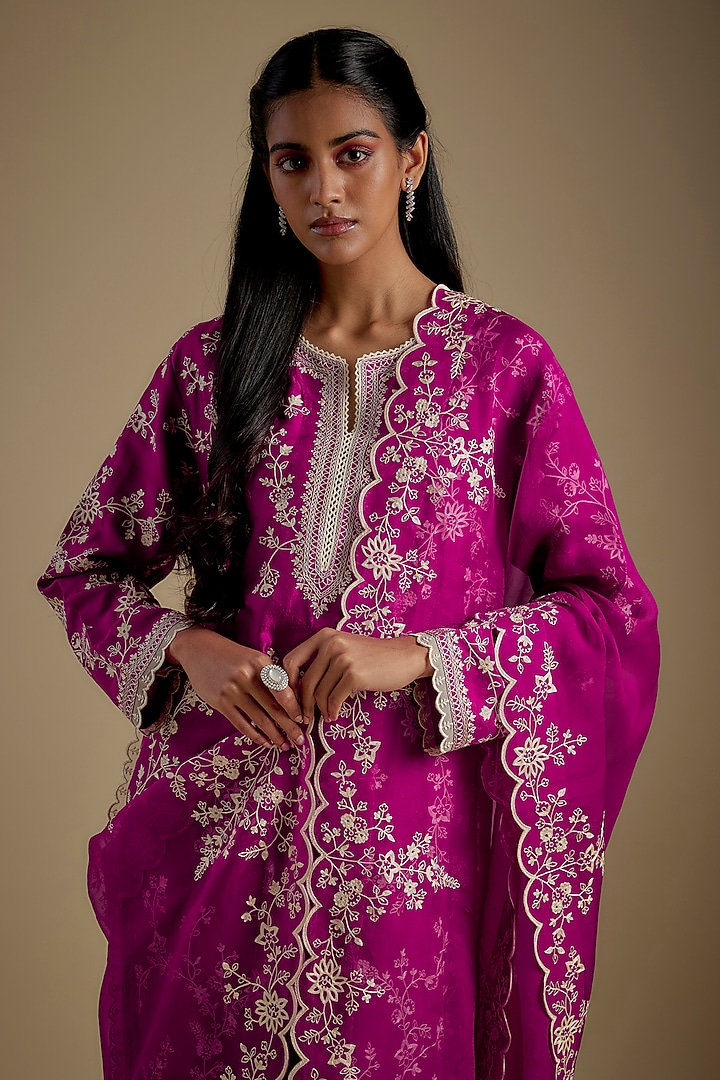 Magenta Dupion Silk Aari Thread Work Kurta Set by Anushree Reddy at Pernia's Pop Up Shop