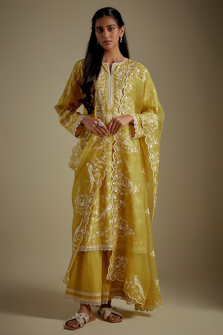 Yellow Dupion Silk Aari Work Kurta Set by Anushree Reddy at Pernia's Pop Up Shop