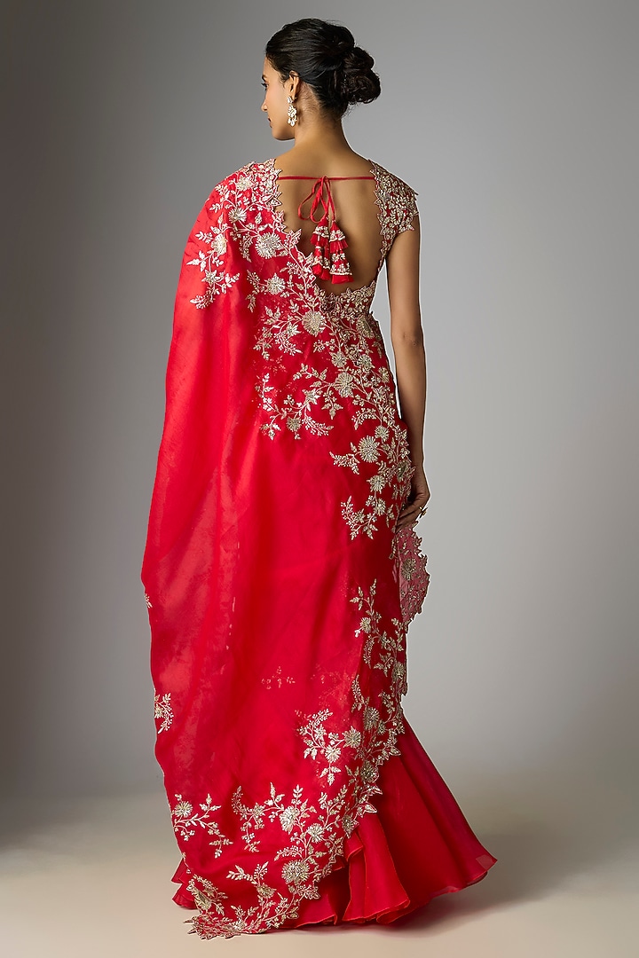 Red Organza Zari & Cutwork Embroidered Ruffled Reception Saree Set by Anushree Reddy at Pernia's Pop Up Shop