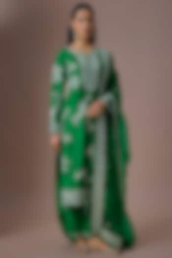 Emerald Green Dupion Silk Sequins Embroidered Kurta Set by Anushree Reddy at Pernia's Pop Up Shop