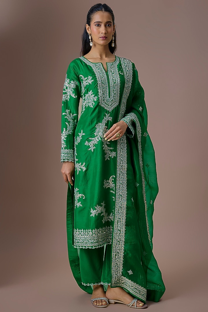 Emerald Green Dupion Silk Sequins Embroidered Kurta Set by Anushree Reddy at Pernia's Pop Up Shop
