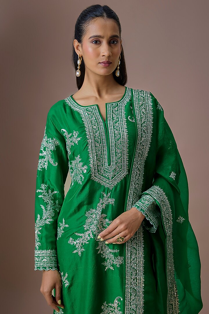 Emerald Green Dupion Silk Sequins Embroidered Kurta Set by Anushree Reddy at Pernia's Pop Up Shop
