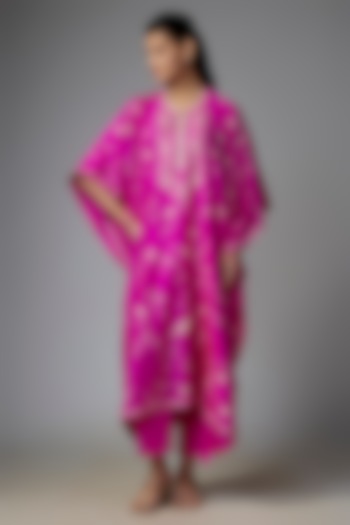 Hot Pink Dupion Silk Aari & Thread Work Kaftan Set by Anushree Reddy at Pernia's Pop Up Shop