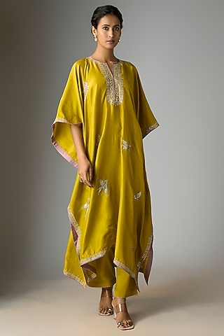 Chutney Green Dupion Silk Hand & Machine Embroidered Kaftan Set by Anushree Reddy