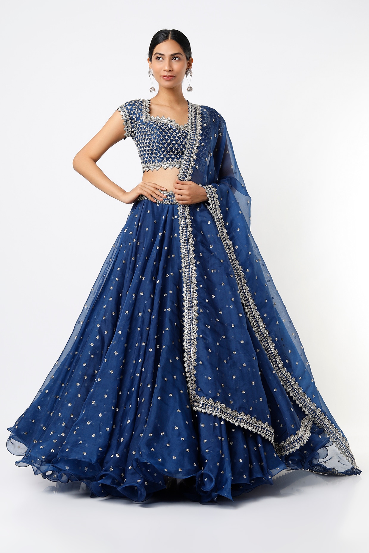 Latest Simple Unique navy blue plain lehenga choli for Indian bridal look |  Plain lehenga, Simple lehenga, Lehenga color combinations