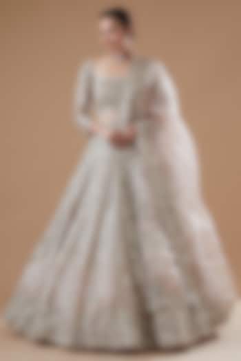 Dusty Pink Organza Embroidered Bridal Lehenga Set by Anushree Reddy at Pernia's Pop Up Shop