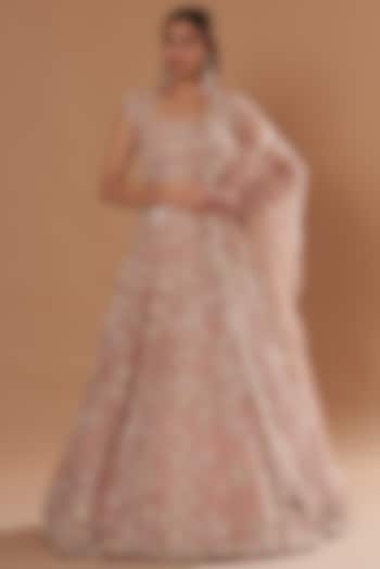 Peach Organza Embroidered Bridal Lehenga Set by Anushree Reddy at Pernia's Pop Up Shop