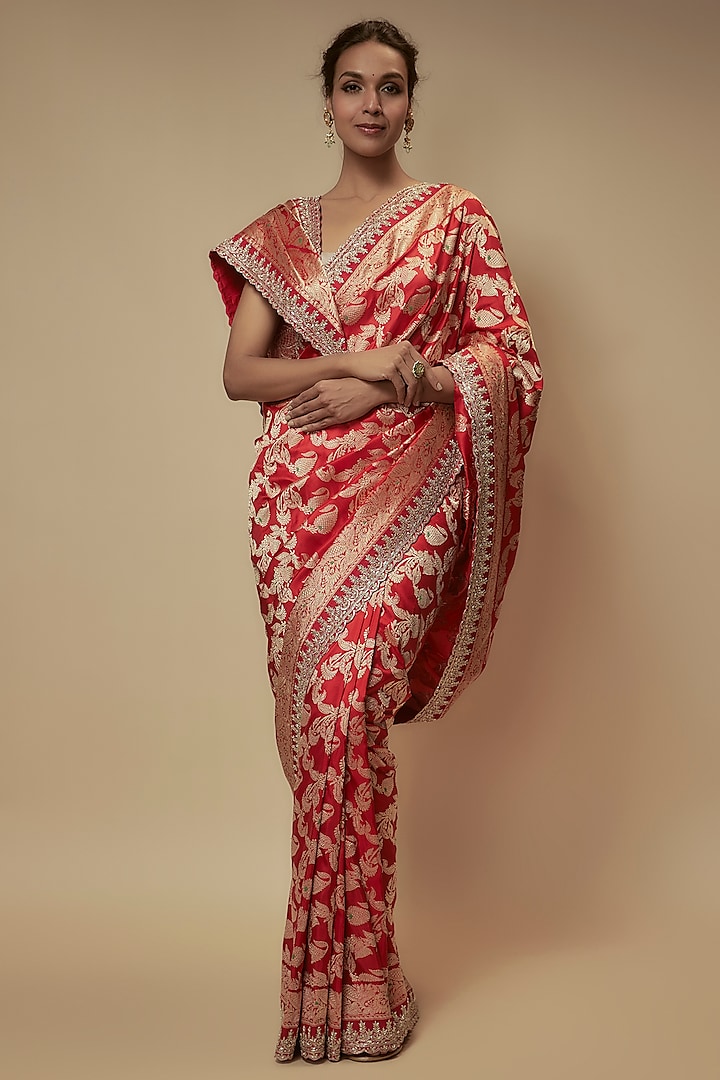 Red Banarasi Silk Zardosi Embroidered Handwoven Saree Set by Anushree Reddy at Pernia's Pop Up Shop