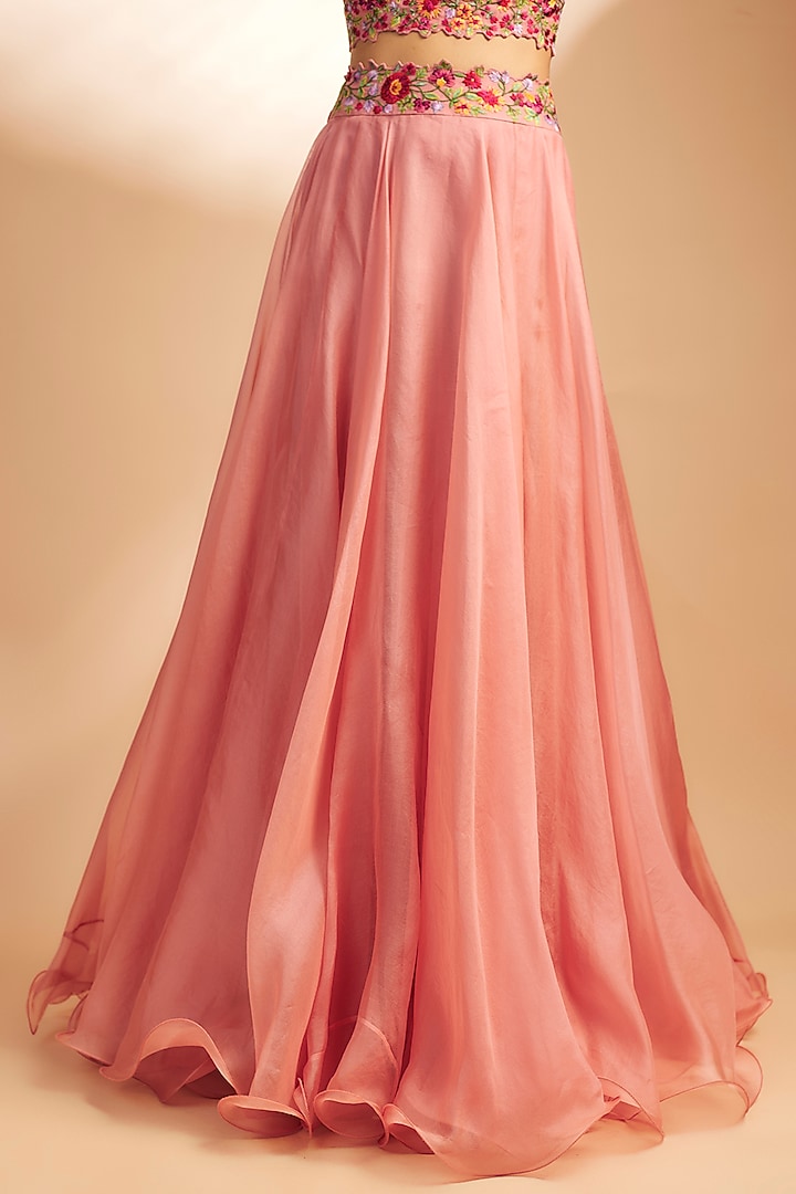 Peach Organza Thread Embroidered Cape Set by Anushree Reddy at Pernia's Pop Up Shop