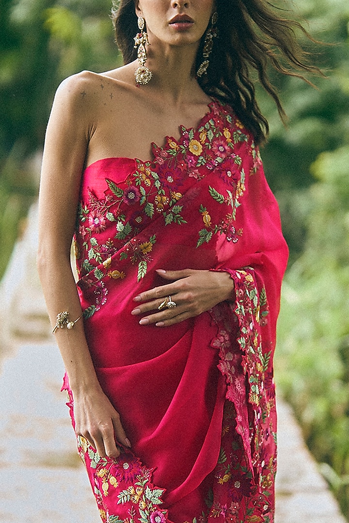 Cherry Red Organza Embroidered Wedding Saree Set by Anushree Reddy at Pernia's Pop Up Shop