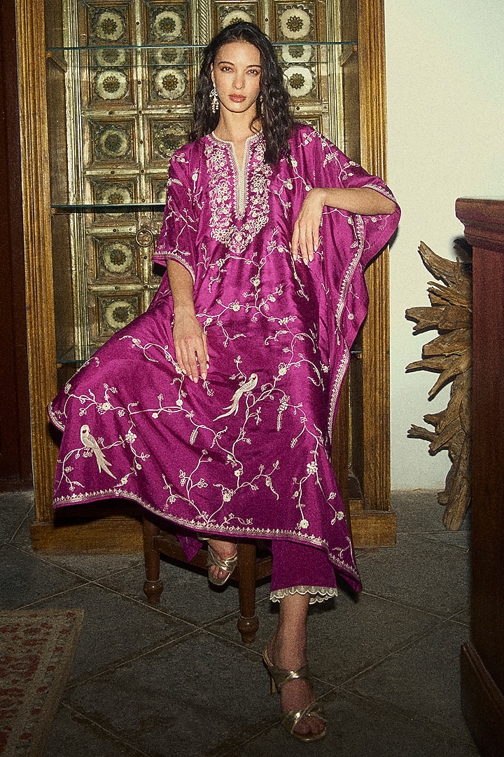 Magenta Dupion Silk Kaftan Set by Anushree Reddy at Pernia's Pop Up Shop