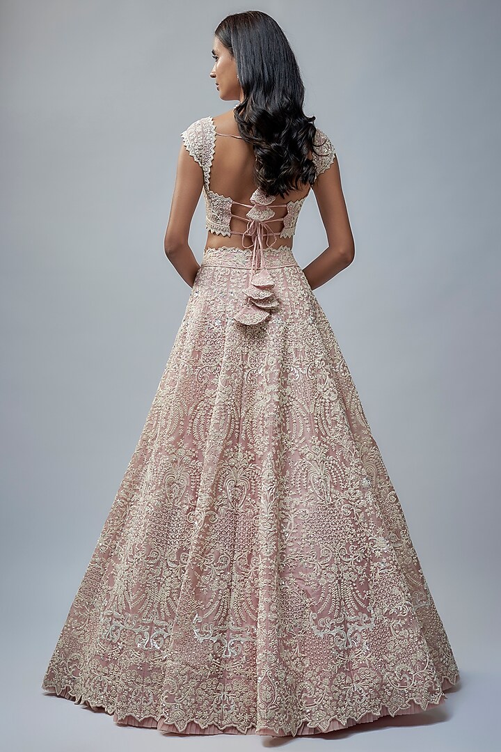 Light Pink Organza Hand Embroidered Bridal Lehenga Set by Anushree Reddy at Pernia's Pop Up Shop