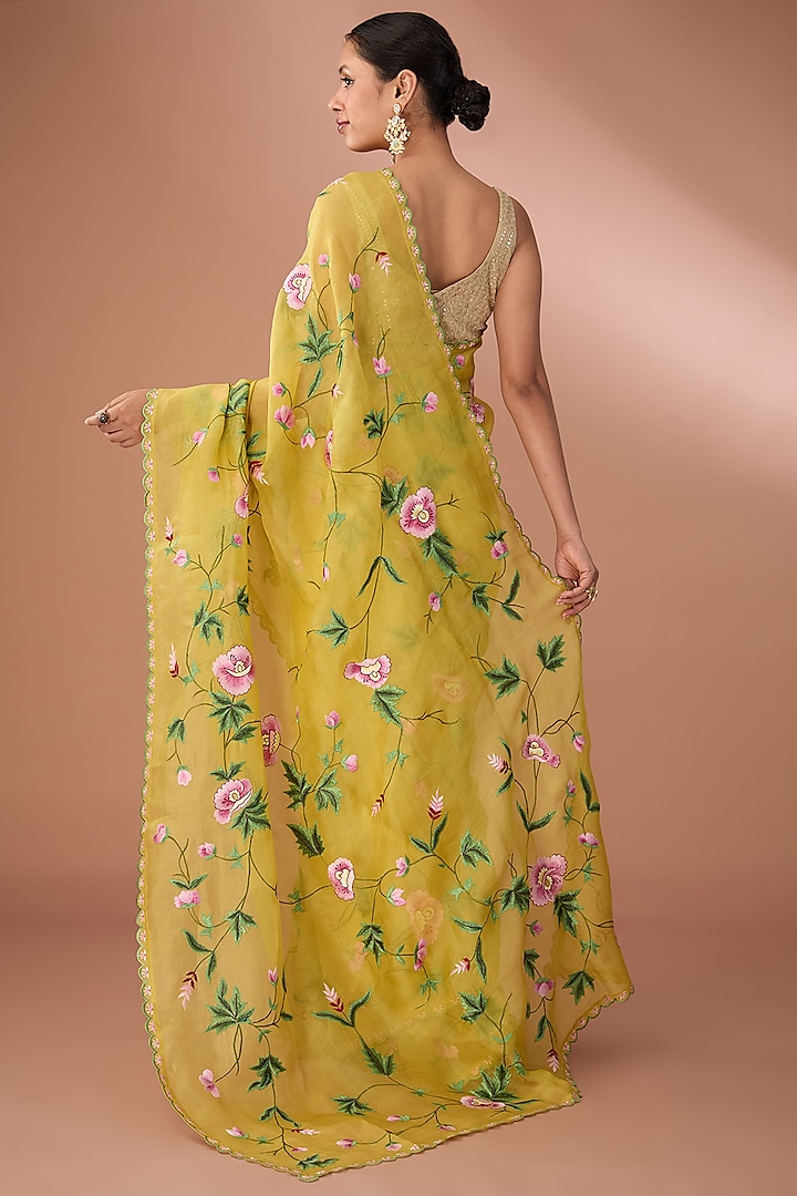 Yellow Organza Thread Embroidered Bridal Saree Set by Anushree Reddy at Pernia's Pop Up Shop