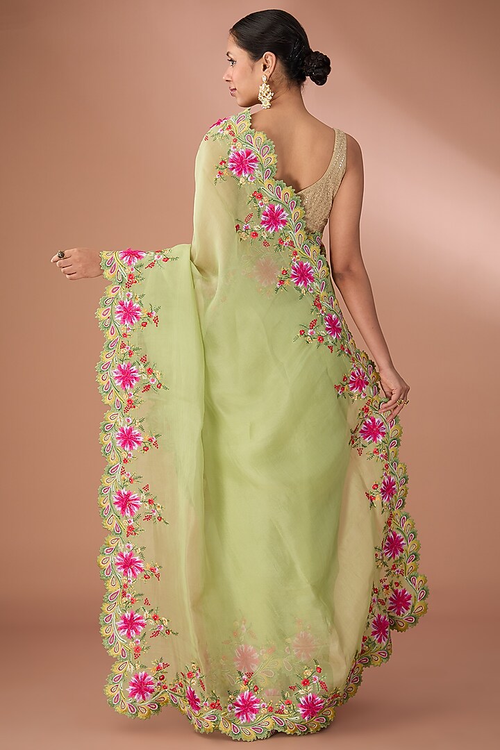 Green Organza Thread Embroidered Bridal Saree Set by Anushree Reddy at Pernia's Pop Up Shop