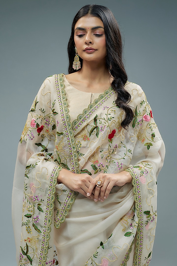 Ivory Organza Thread Embroidered Bridal Saree Set by Anushree Reddy at Pernia's Pop Up Shop
