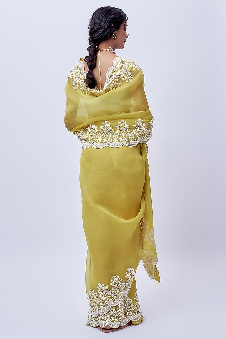 Yellow Organza Hand Embroidered Bridal Saree Set by Anushree Reddy at Pernia's Pop Up Shop