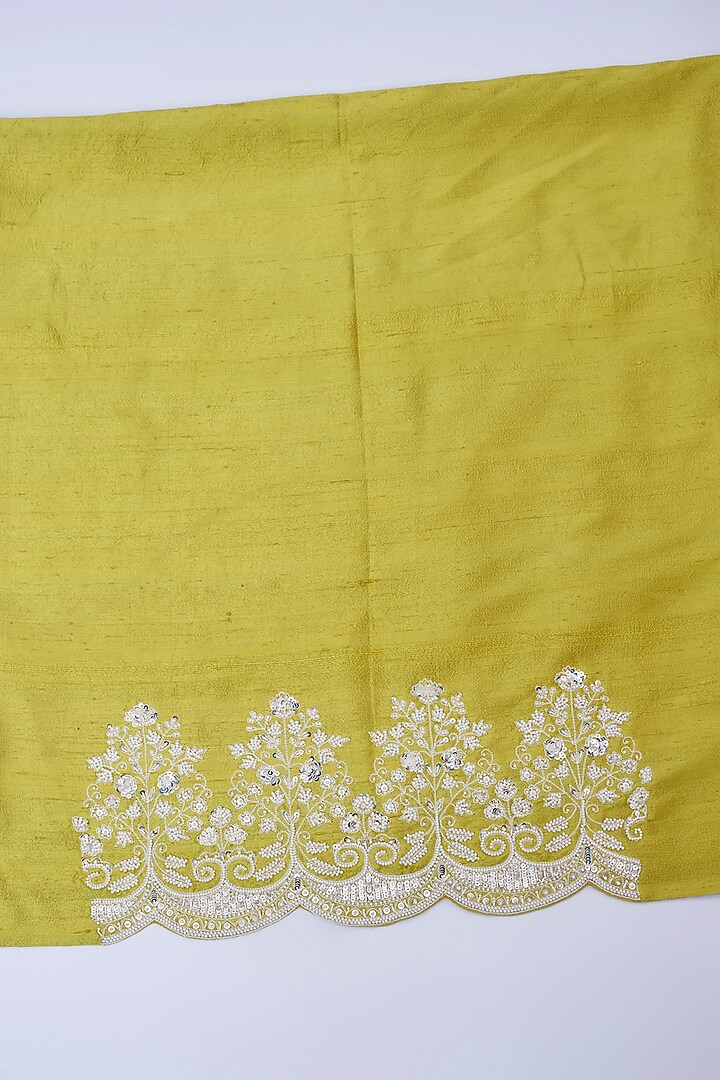 Yellow Organza Hand Embroidered Bridal Saree Set by Anushree Reddy at Pernia's Pop Up Shop