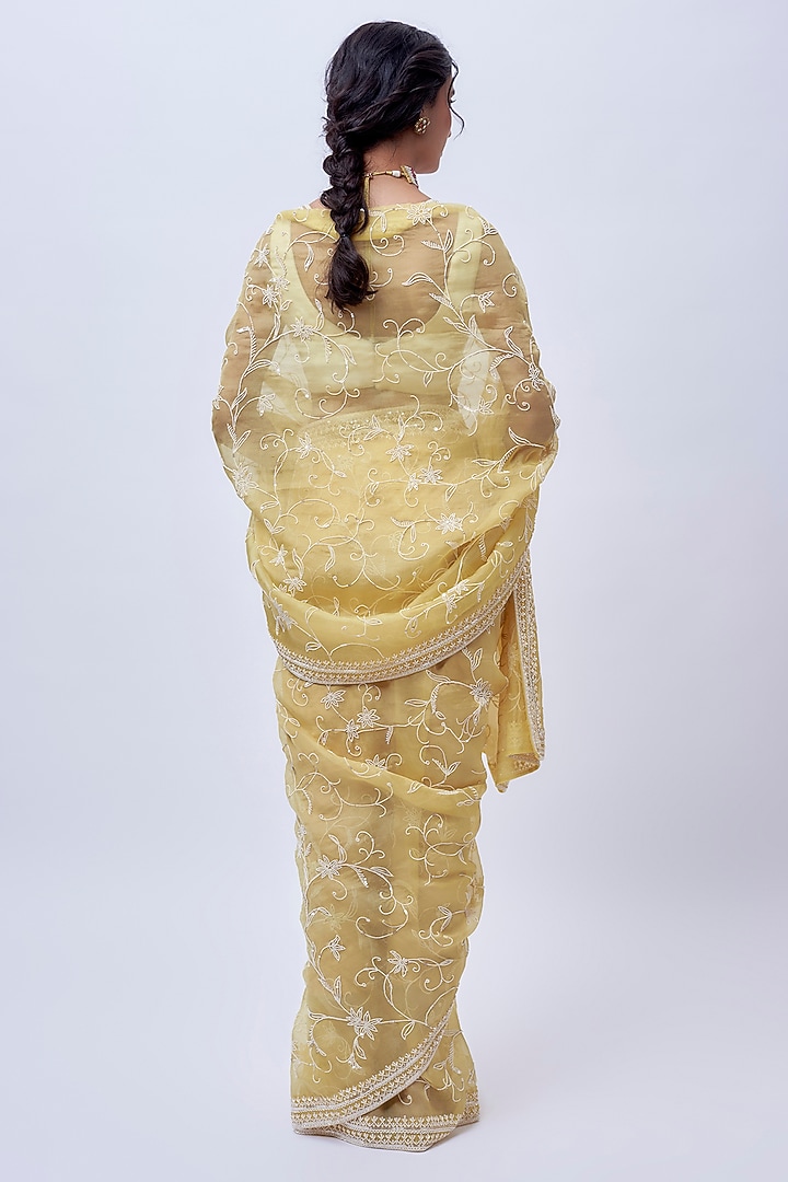 Powder Yellow Organza Hand Embroidered Bridal Saree Set by Anushree Reddy at Pernia's Pop Up Shop