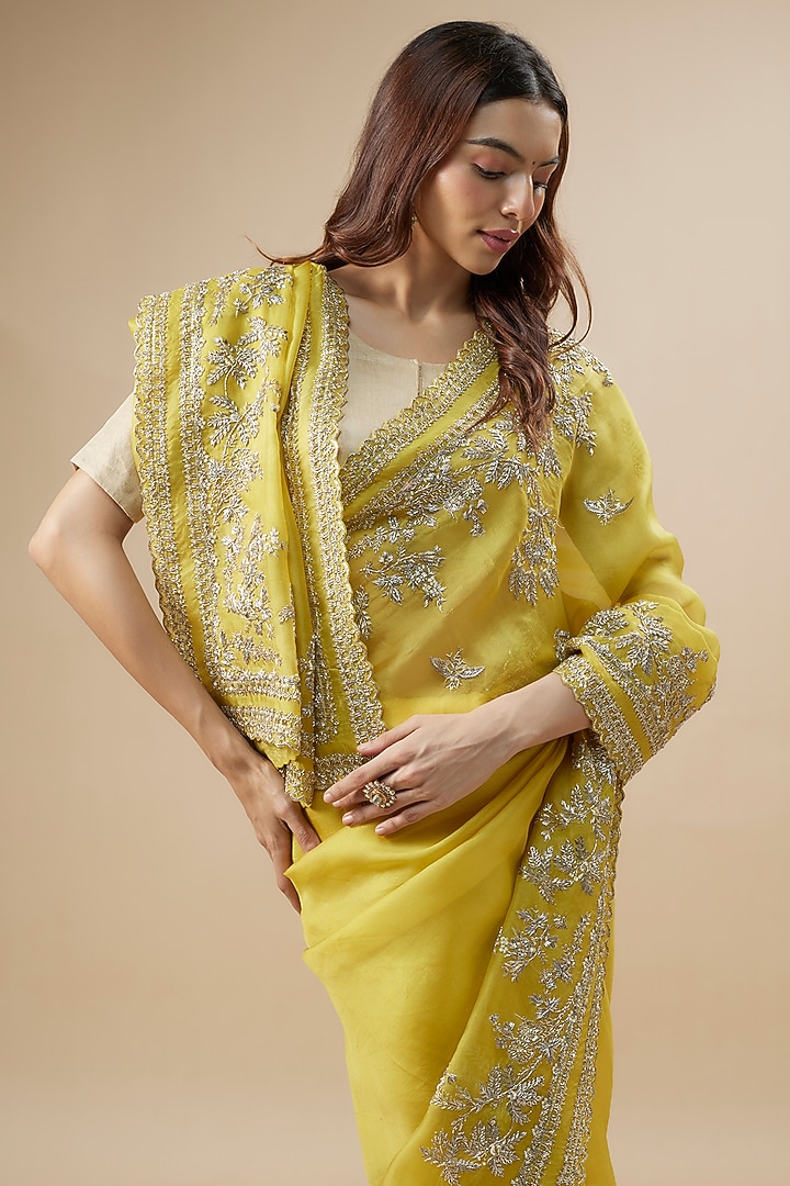 Yellow Organza Zardosi Hand Embroidered Bridal Saree Set by Anushree Reddy at Pernia's Pop Up Shop