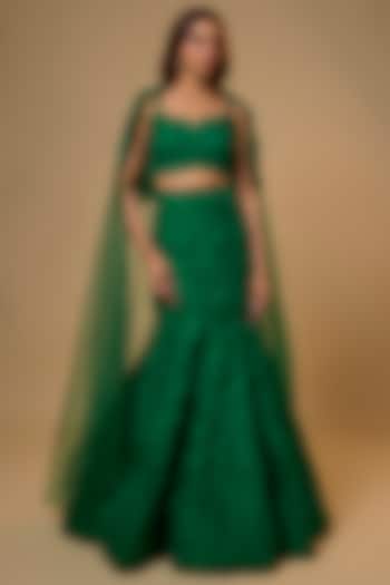 Emerald Green Organza Hand Embroidered Bridal Lehenga Set by Anushree Reddy at Pernia's Pop Up Shop