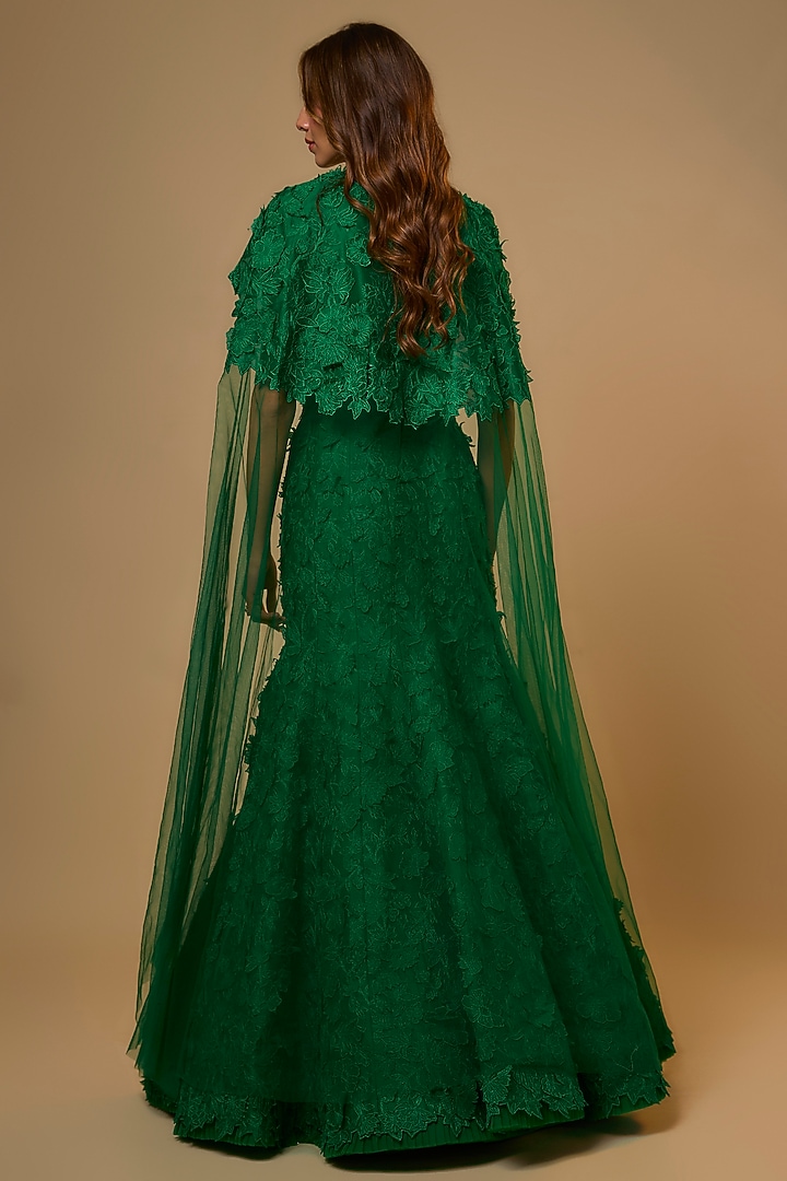 Emerald Green Organza Hand Embroidered Bridal Lehenga Set by Anushree Reddy at Pernia's Pop Up Shop