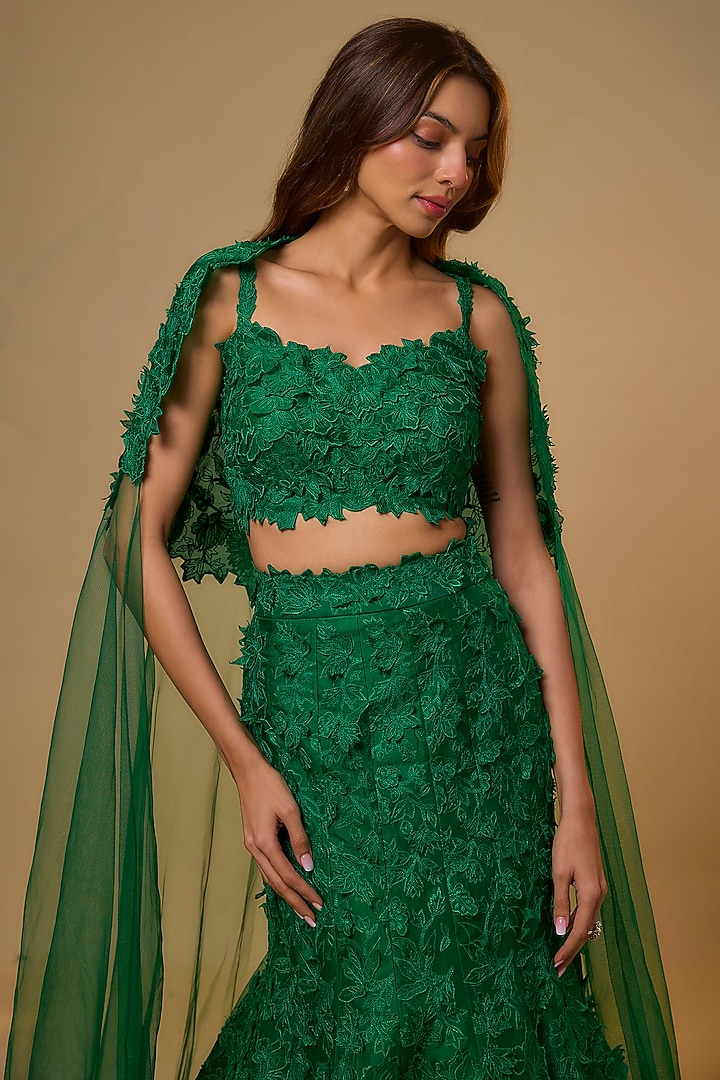 Emerald Green Organza Hand Embroidered Bridal Lehenga Set by Anushree Reddy at Pernia's Pop Up Shop