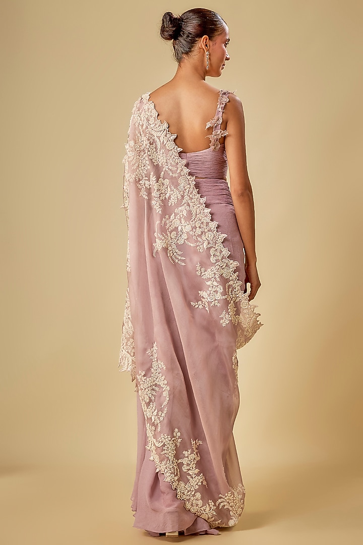 Pink Chiffon Cutdana Hand Embroidered Cape Set by Anushree Reddy at Pernia's Pop Up Shop