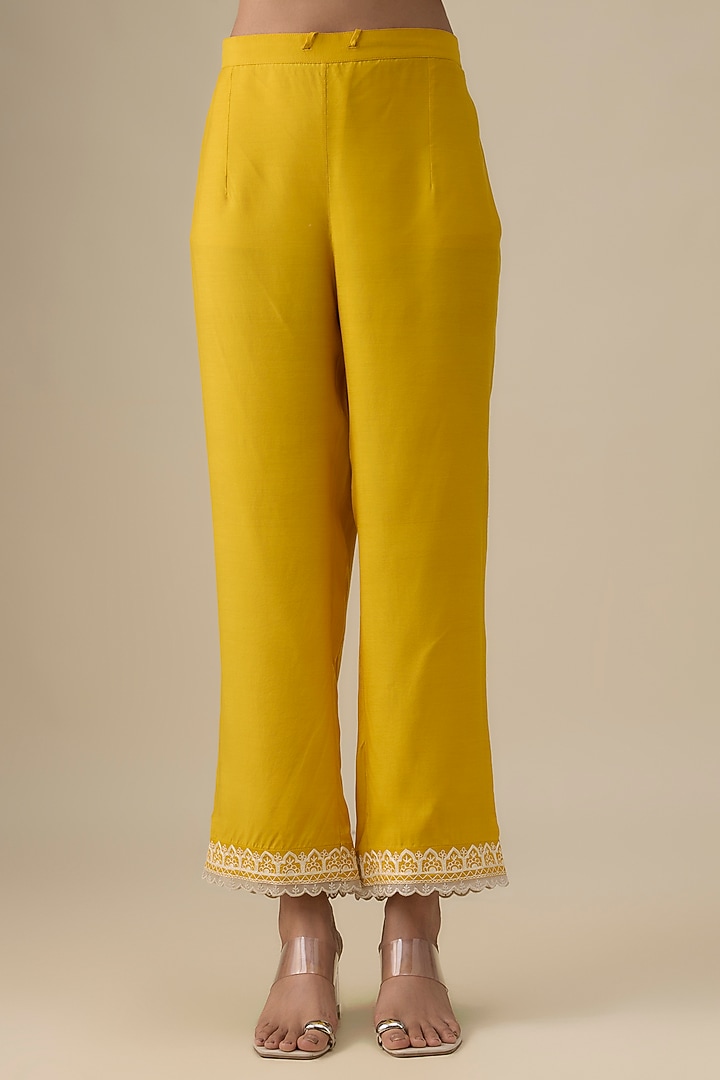 Yellow Dupion Silk Aari Thread Work Kurta Set by Anushree Reddy at Pernia's Pop Up Shop