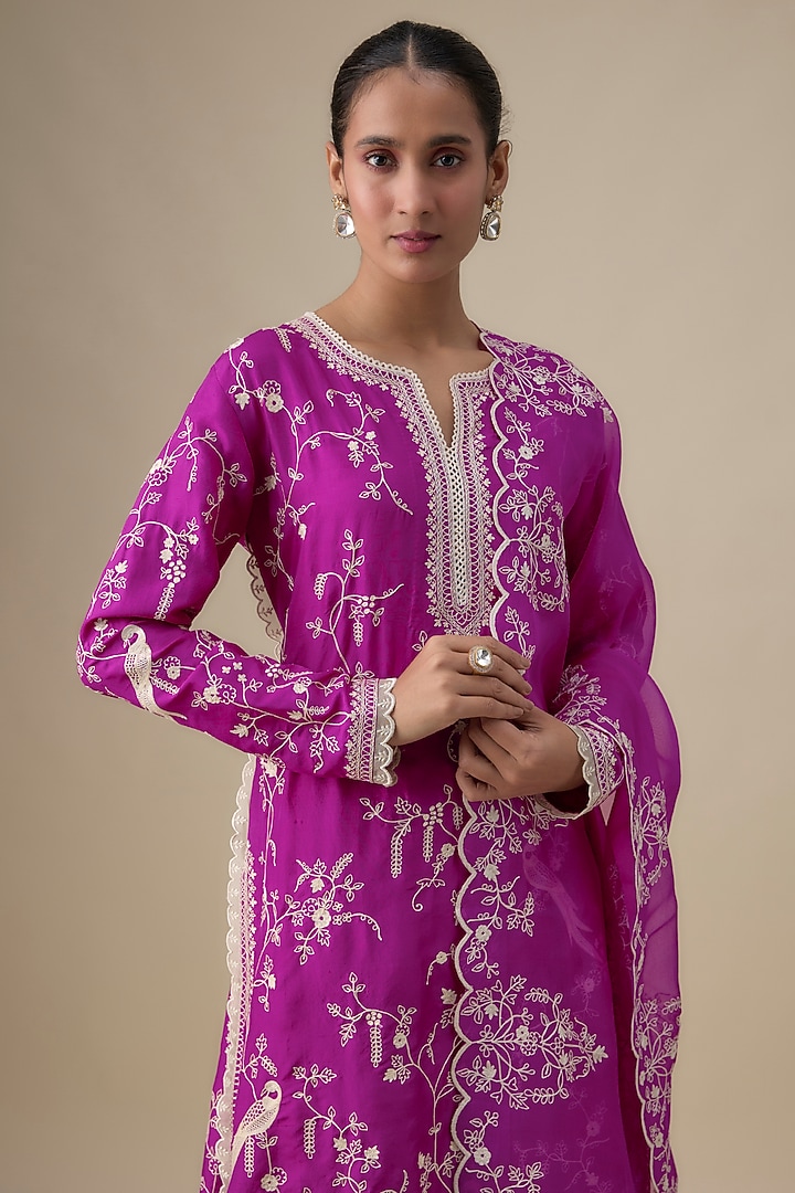 Magenta Dupion Silk Aari Thread Work Kurta Set by Anushree Reddy at Pernia's Pop Up Shop