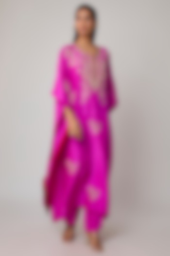 Hot Pink Dupion Silk Hand Embroidered Kaftan Set by Anushree Reddy at Pernia's Pop Up Shop