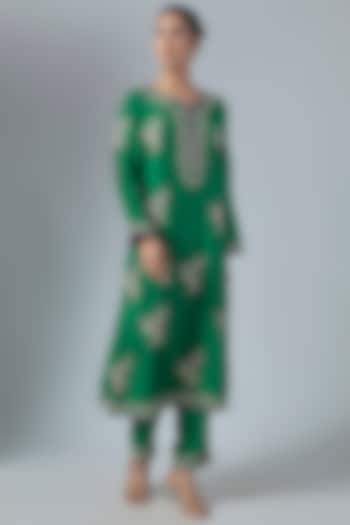 Emerald Green Dupion Silk Hand Embroidered Kurta Set by Anushree Reddy at Pernia's Pop Up Shop