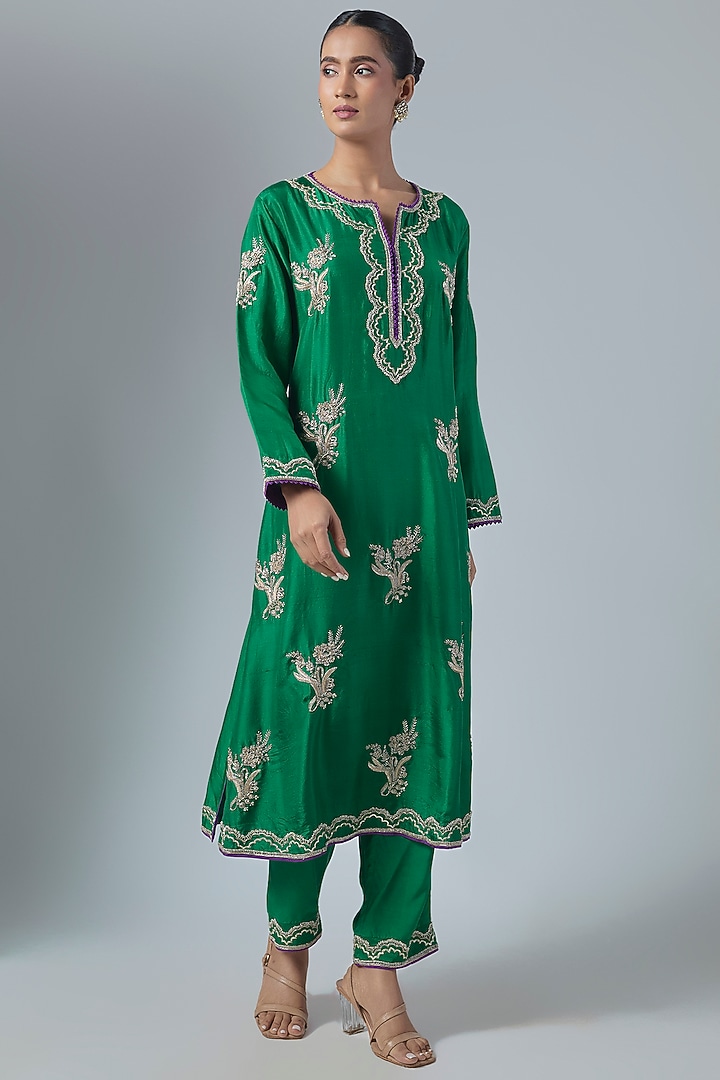 Emerald Green Dupion Silk Hand Embroidered Kurta Set by Anushree Reddy at Pernia's Pop Up Shop