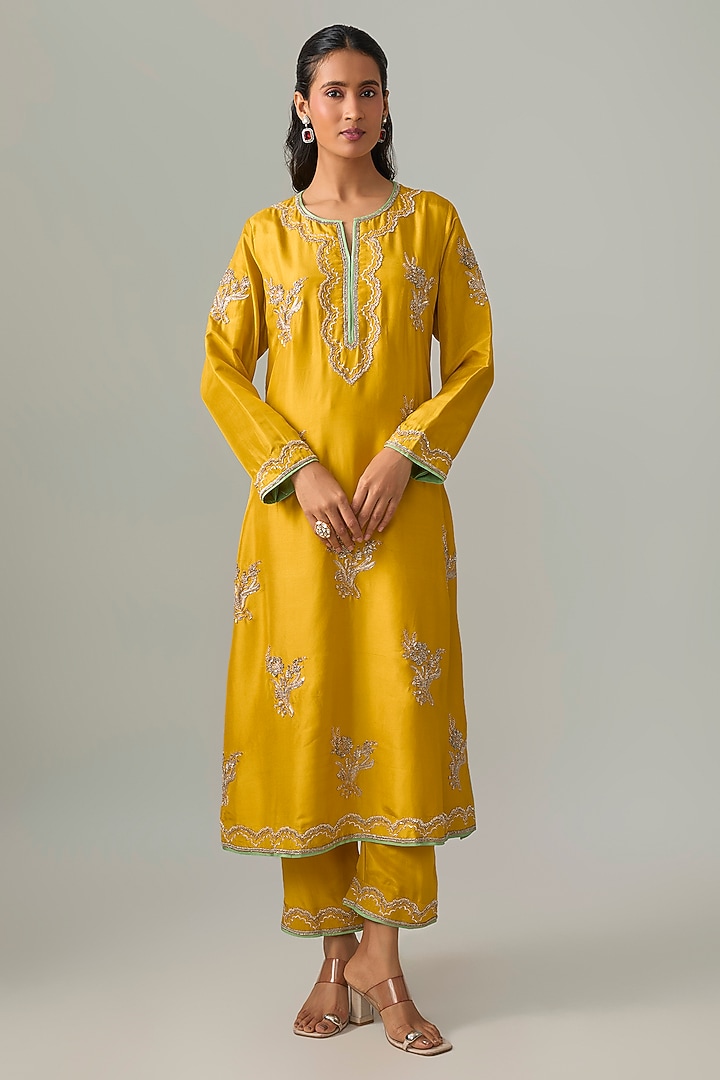 Mustard Dupion Silk Boota Hand Embroidered Kurta Set by Anushree Reddy at Pernia's Pop Up Shop