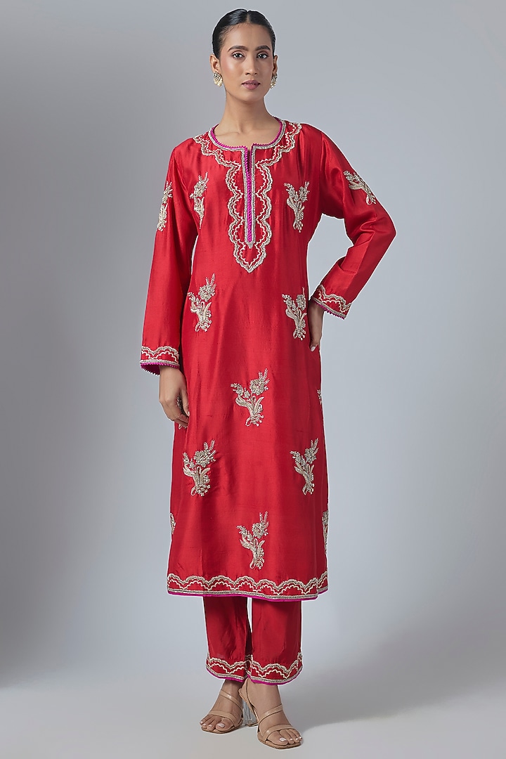 Red Dupion Silk Hand Embroidered Kurta Set by Anushree Reddy at Pernia's Pop Up Shop