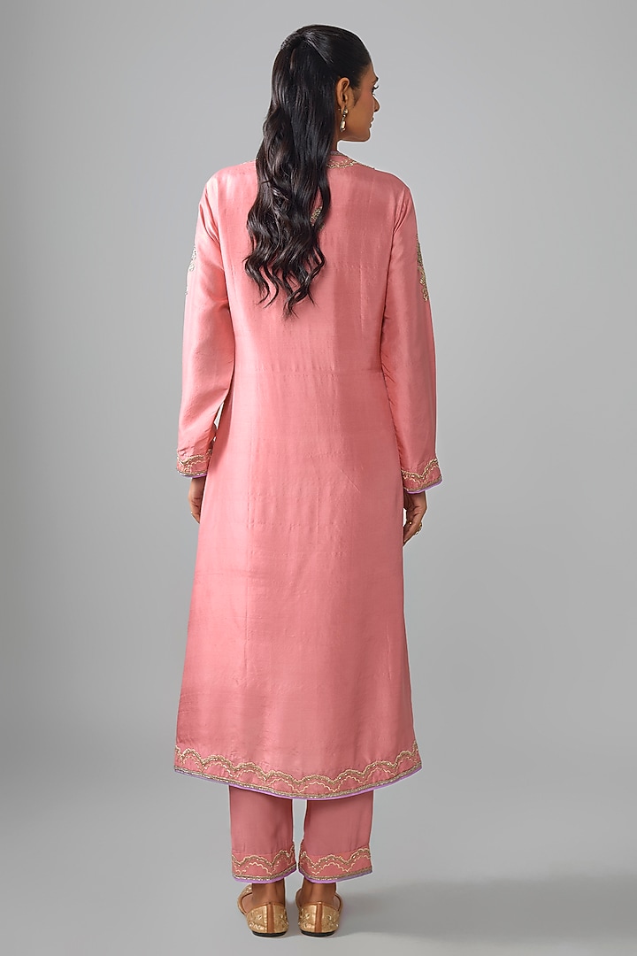 Peach Dupion Silk Boota Hand Embroidered Kurta Set by Anushree Reddy at Pernia's Pop Up Shop