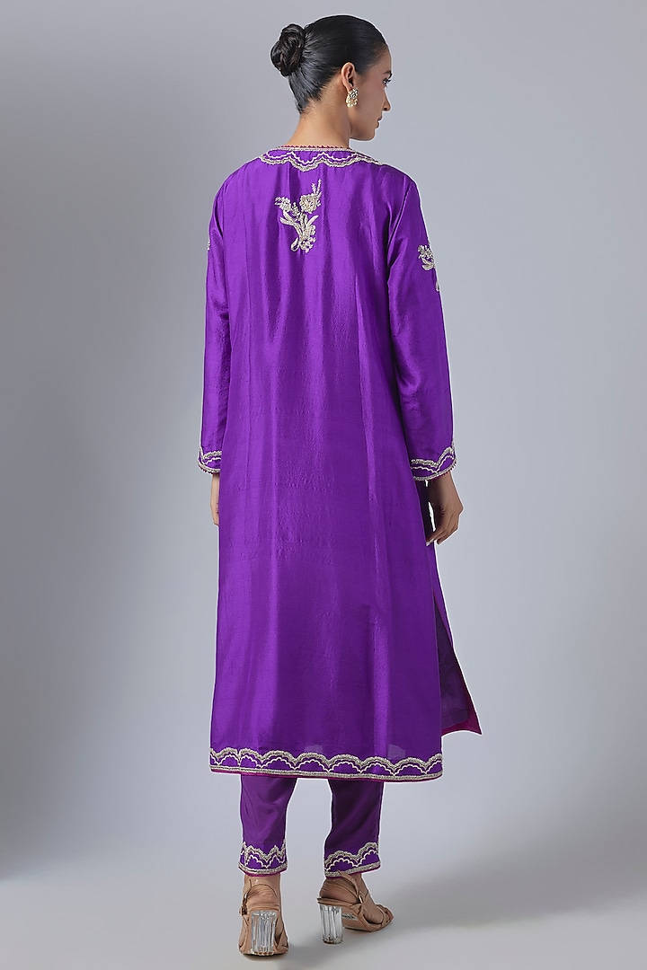 Purple Dupion Silk Hand Embroidered Kurta Set by Anushree Reddy at Pernia's Pop Up Shop